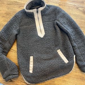 A&F XS Sherpa gray long sleeve pullover Abercrombie & Fitch women’s sweatshirt